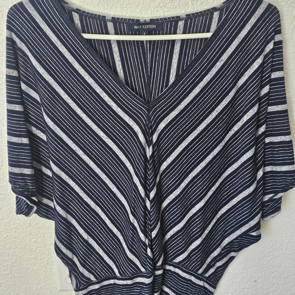 6Max Edition Navy & Gray Striped V-Neck Top with Dolman Sleeve
